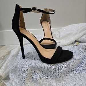 Rohb by Joyce Azria Black heeled sandals. New Size 7